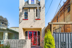 Unique Historic Home with Rooftop Deck in Long Beach